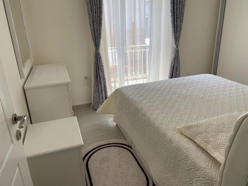 Apartament Oresti Korce Eksteriør bilde