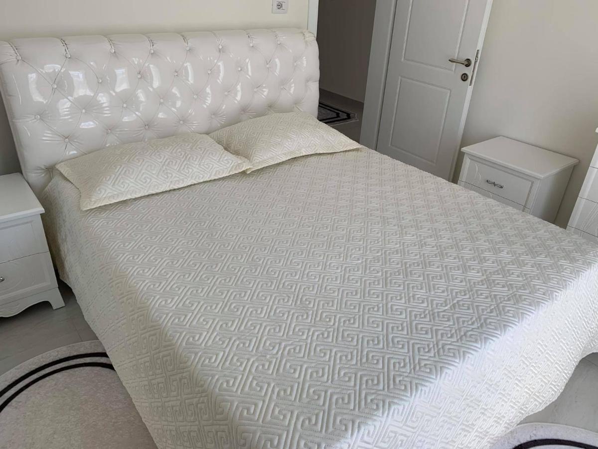Apartament Oresti Korce Eksteriør bilde