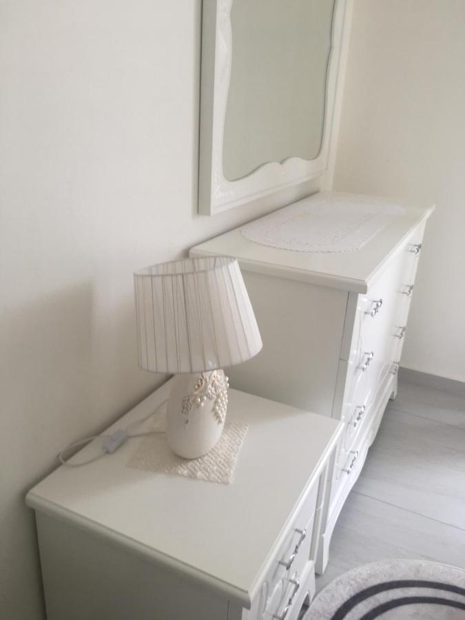 Apartament Oresti Korce Eksteriør bilde